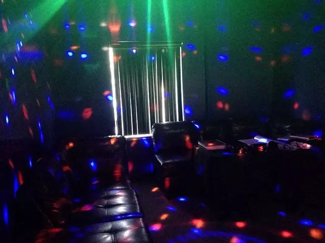 Arirang Karaoke Cafe