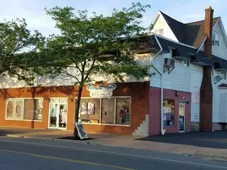 Collectors Inn
