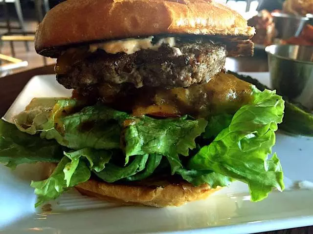 716 Food and Sport