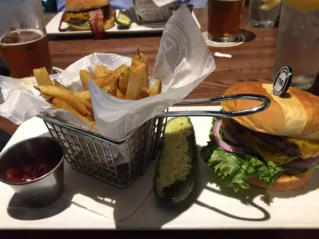 716 Food and Sport