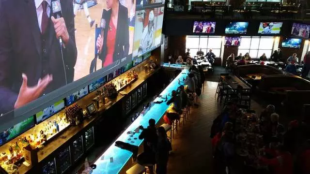 716 Food and Sport