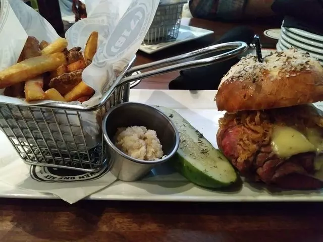 716 Food and Sport