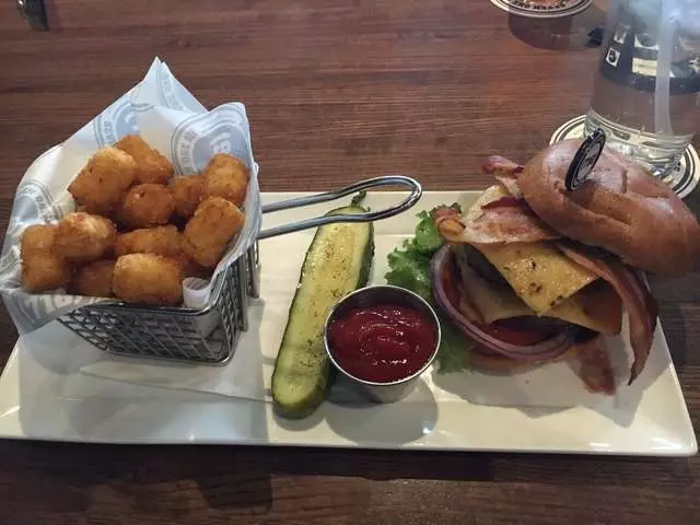 716 Food and Sport