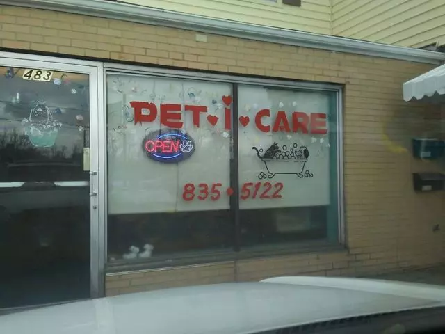 Pet-i-Care Dog & Cat Grooming