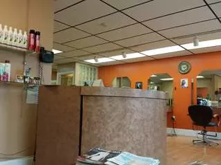 Andrew’s Hairstyling Salon
