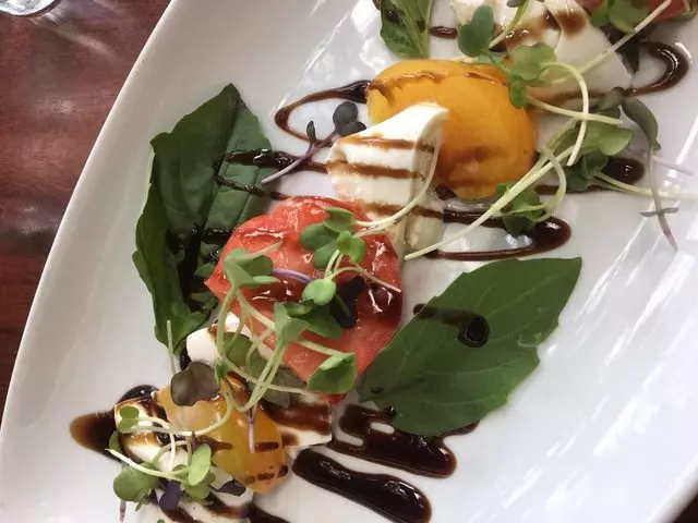 Atrium Bar & Bistro