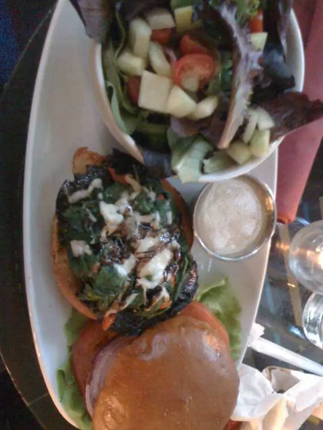 Atrium Bar & Bistro