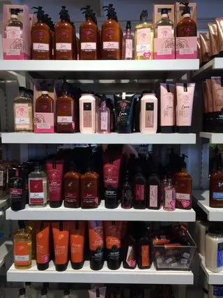 Bath & Body Works